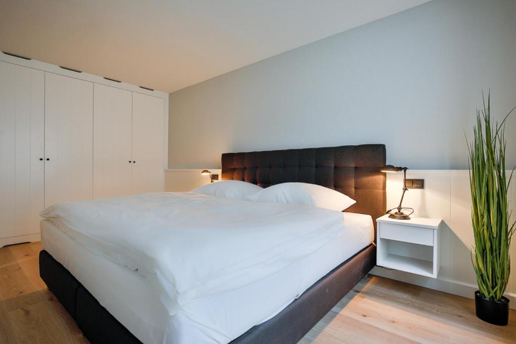 Haus Dock 10 *
